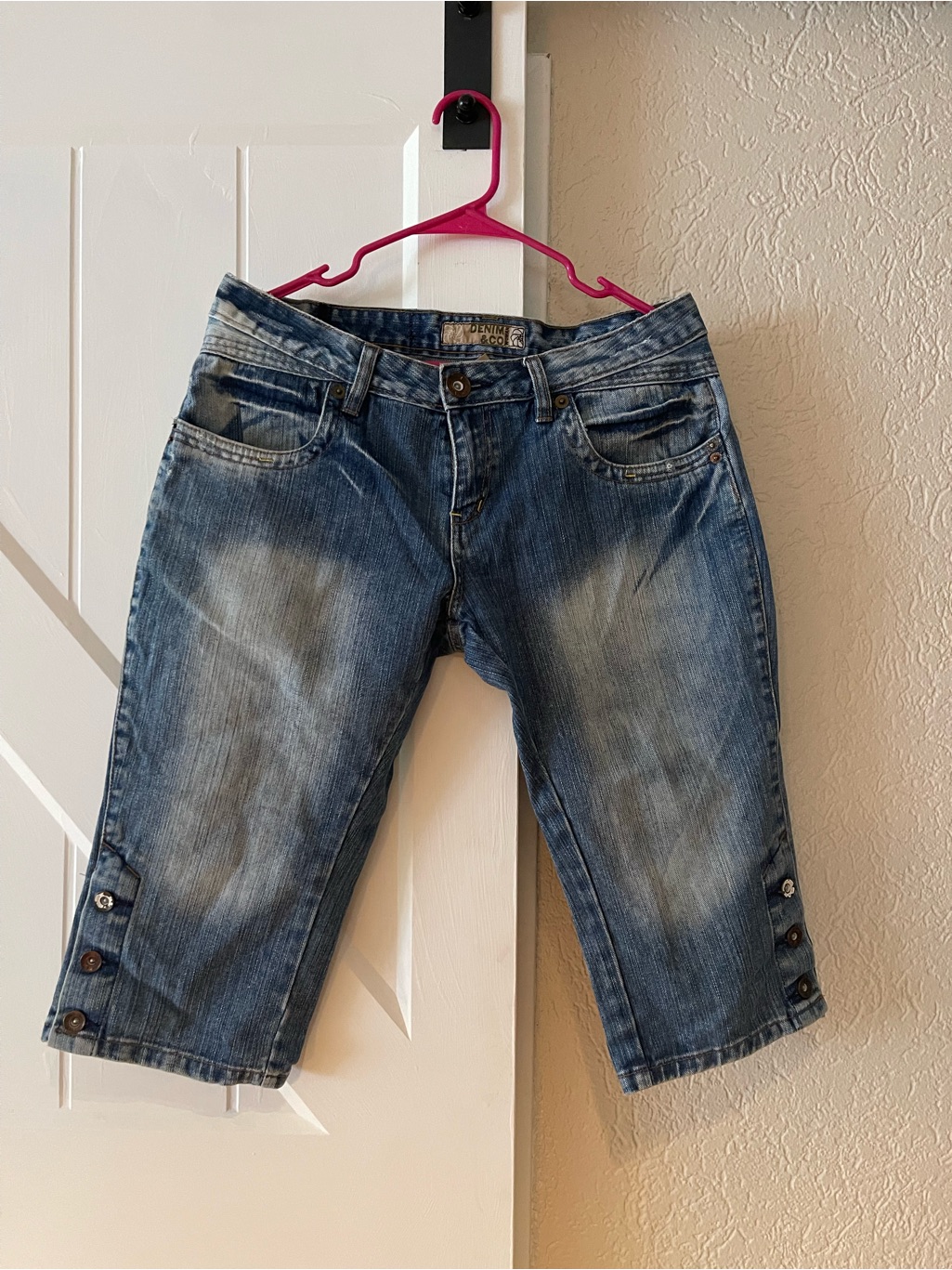 Denim&Co Blue Washed Denim Capri Jeans